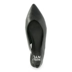 Zapatos de Mujer Madden NYC con Punta de Almendra y Corchetes de Espaldas con Cristales Falsos